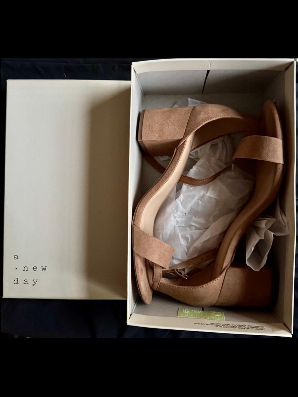 NWT A New Day Tan Faux Suede Block Heel Sandals Size 8 W